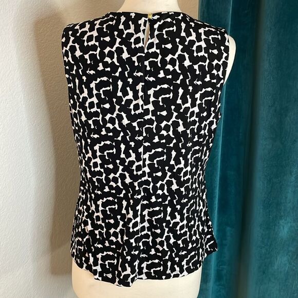Calvin Klein Sleeveless Pleated Neckline Blouse | black and white | size L - Picture 5 of 9